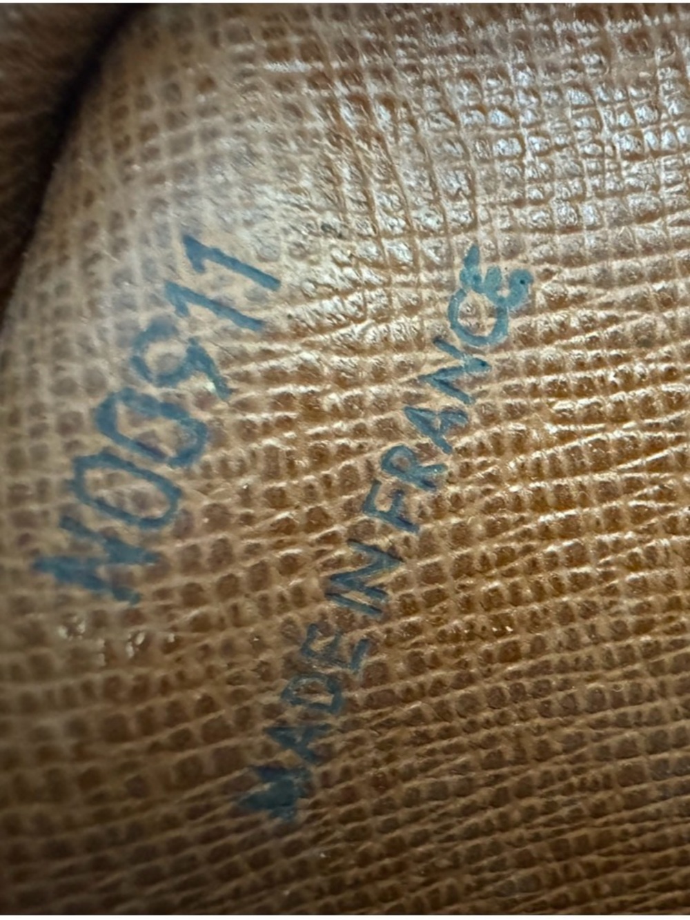 LOUIS VUITTON Trocadero Monogram Messenger Bag with proof of authenticity - Picture 13 of 16